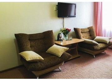 Люкс 2 -местный 2-комнатный|Номера и цены в отеле Альпина Азау